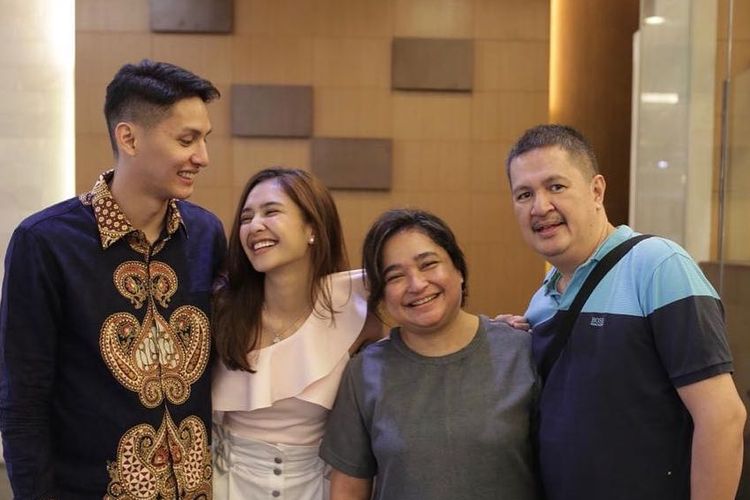 Sebelum Meninggal, Ibunda Menitipkan Mikha Tambayong kepada Keluarga