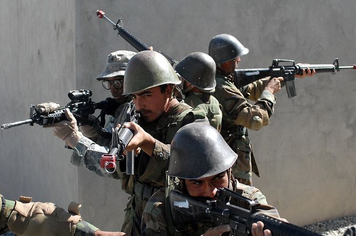 https://cdn.grid.id//crop/0x0%3A0x0/700x465/photo/2023/09/13/1008px-afghan_national_army_perf-20230913121240.jpg