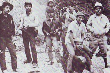 Paypoq va taytdagi qizlar, uy qurilishi fotosuratlari Yalangoch mashhurlar Daria Sagalova