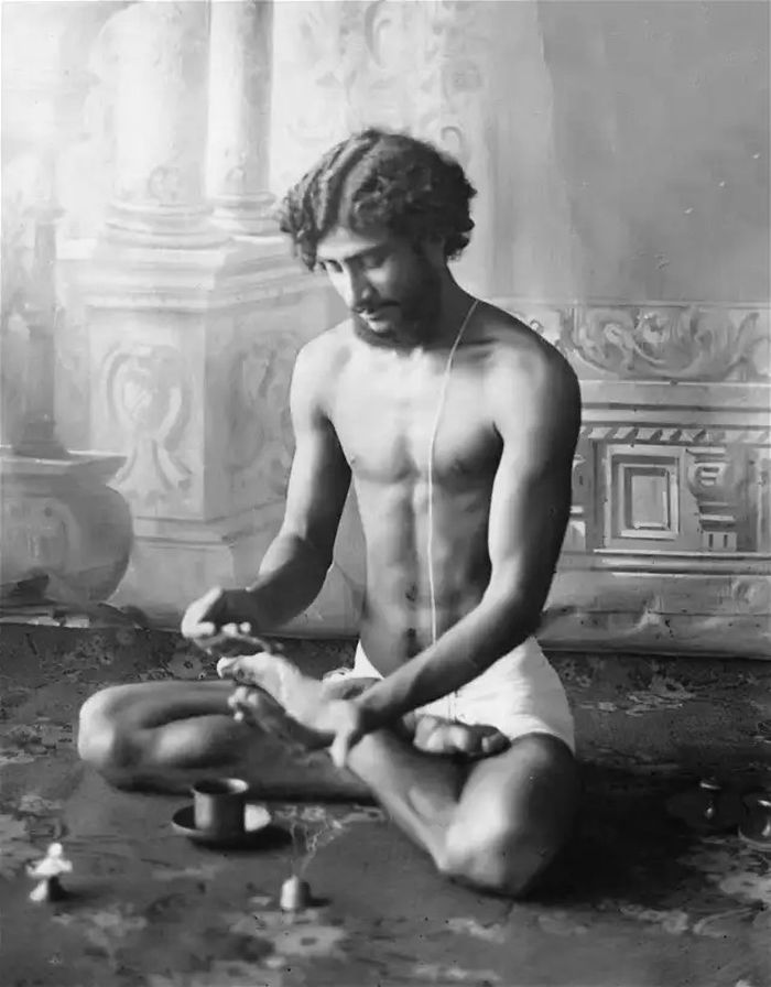 Olahraga YOGA Berasal Dari India , Yang Mendunia Hingga Saat Ini 6 Mari Menelisik Asal Usul Yoga, Berasal dari Budaya India Kuno - Semua Halaman - National Geographic