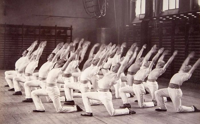 Olahraga YOGA Berasal Dari India , Yang Mendunia Hingga Saat Ini 7 Mari Menelisik Asal Usul Yoga, Berasal dari Budaya India Kuno - Semua Halaman - National Geographic