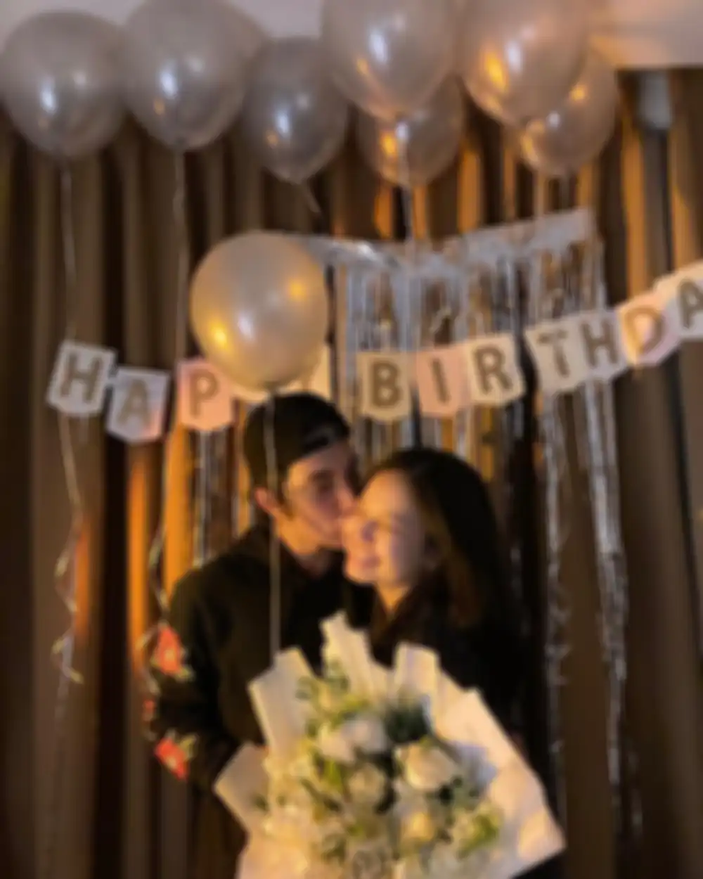 Hanggini dan Junior Roberts