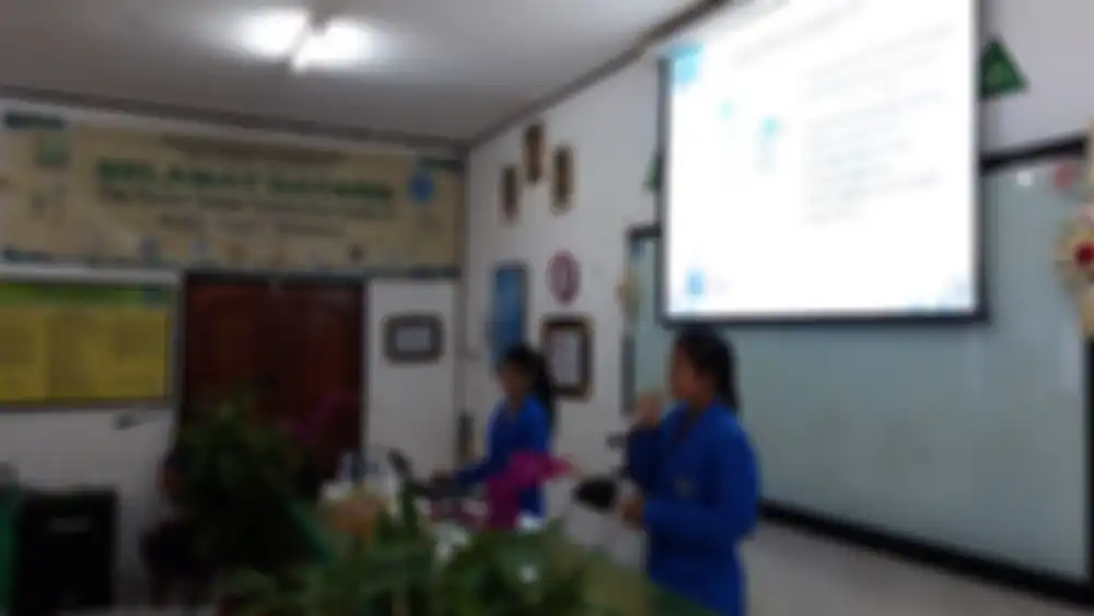SMAN 1 Blahbatuh Bangun Alat Pengangkut Sampah di Sungai Terjal