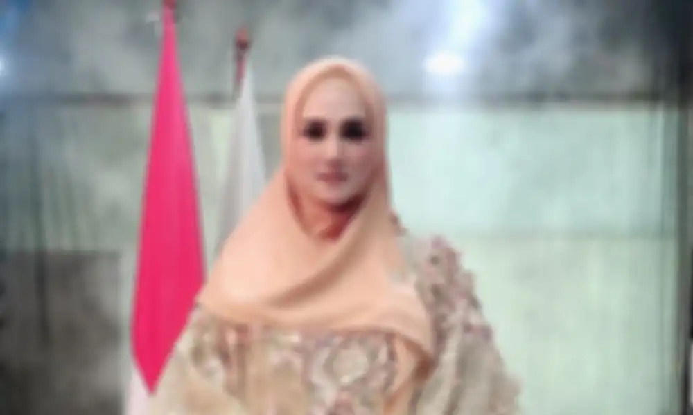 Pakai Dress Glamor yang Curi Perhatian, Mulan Jameela Hadir dalam Rapat Paripurna Ke-3 DPR RI