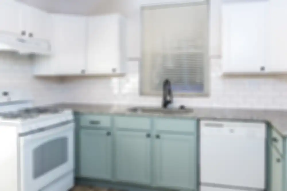 Kabinet dapur sampai plafon solusi dapur sehat dan aman yang mungil.