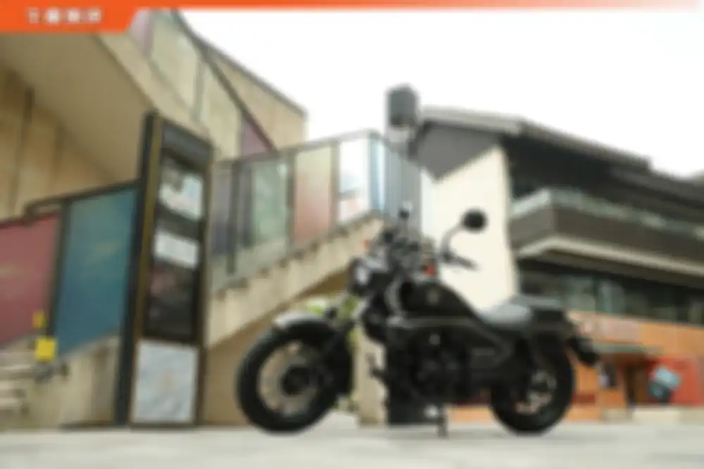 Tampang Harley-Davidson Fat Bob lumayan kentara di Lifan K19 ini.