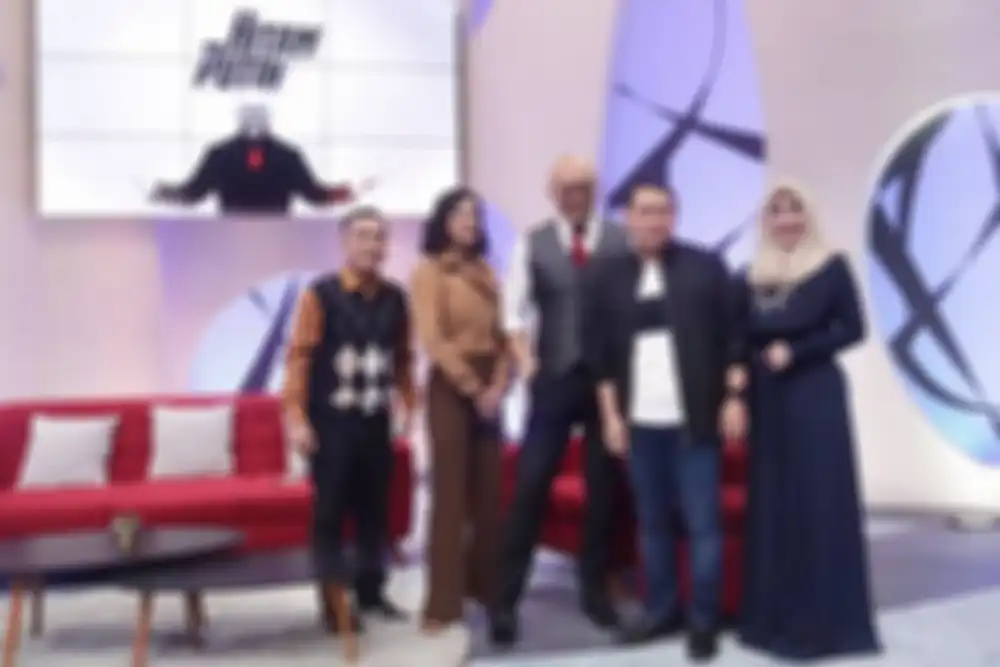 Foto Yuni Sophia istri Bupati Nganjuk Novi Rahman Hidayat saat menjadi bintang tamu di acara Deddy Corbuzier.