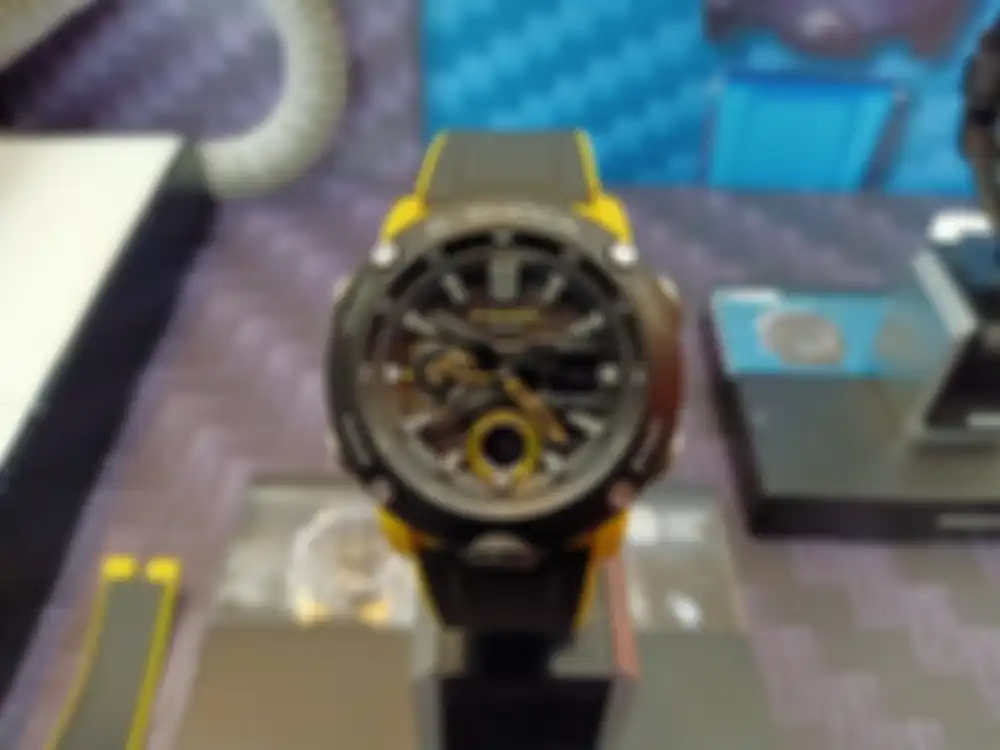 G-Shock GA-2000 Kuning