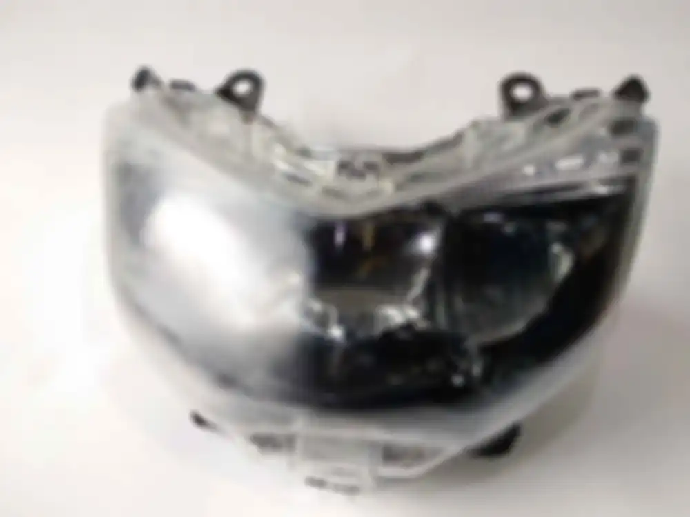 Mika headlamp. Belum dipoles (kiri) dan yang sudah