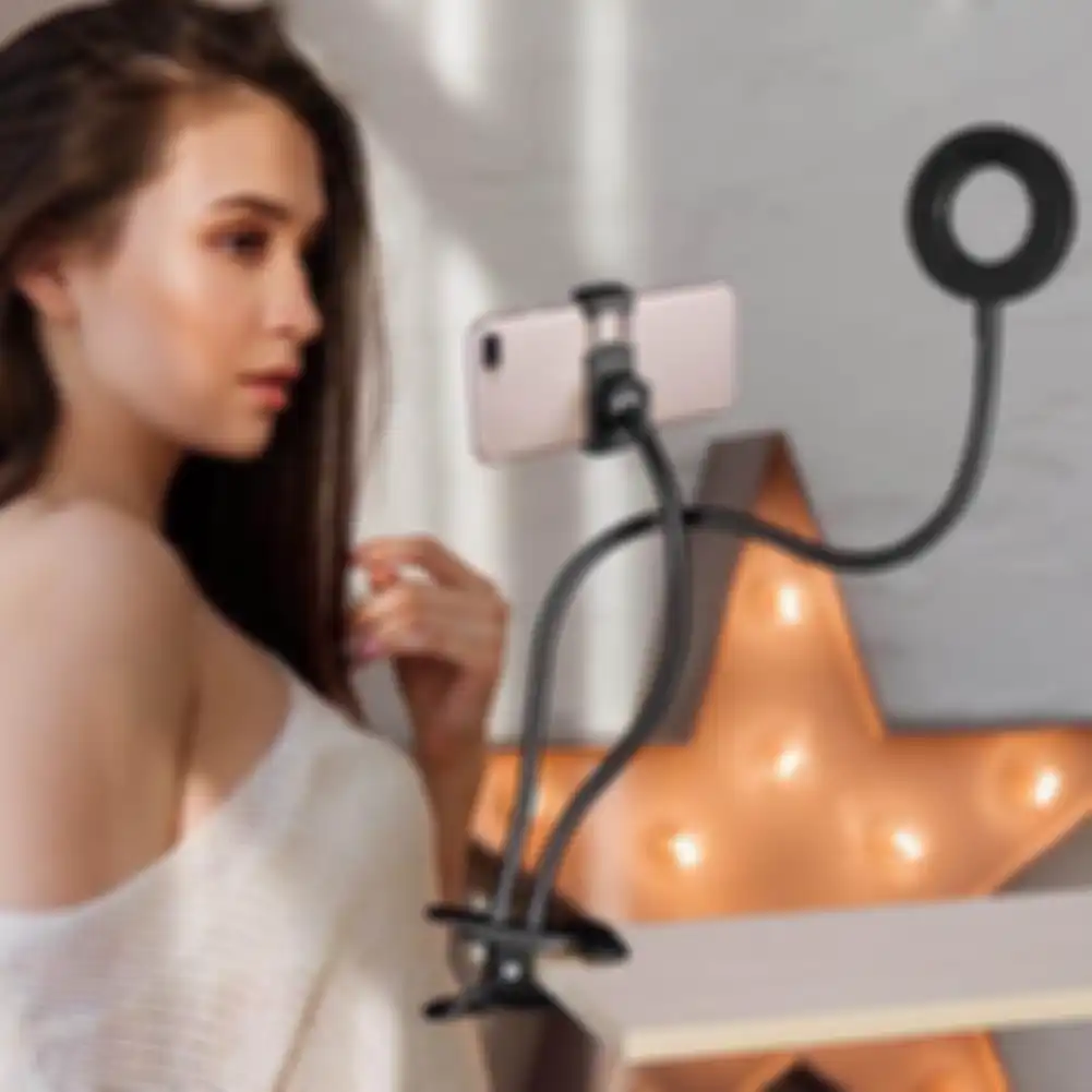 Ternyata begini cara foto selfie di TikTok. Gampang saja kok. Tinggal tambahi filter aesthetic biar banyak yang likes.