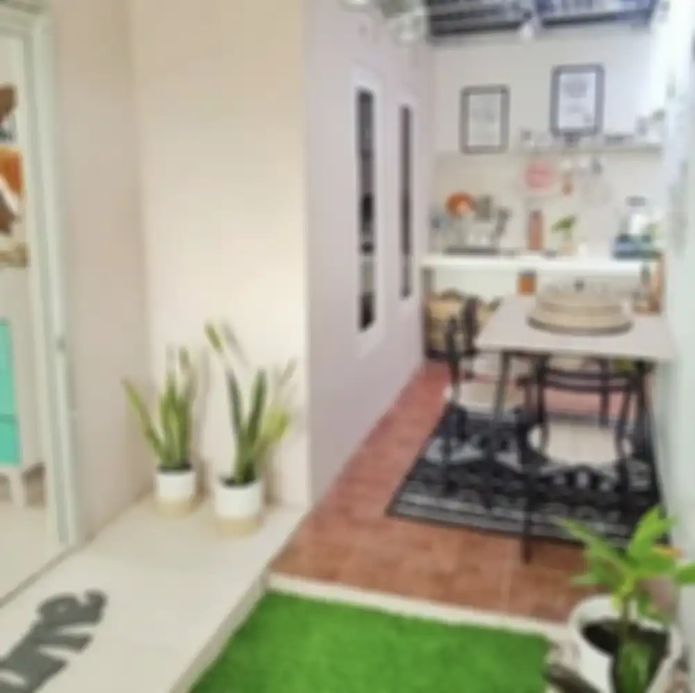 Desain dapur kecil terbuka di belakang rumah bikin mood Ibu-ibu makin happy. Terang saja Ibu RT sampai tanya-tanya terus. Ini 12 foto cantiknya.