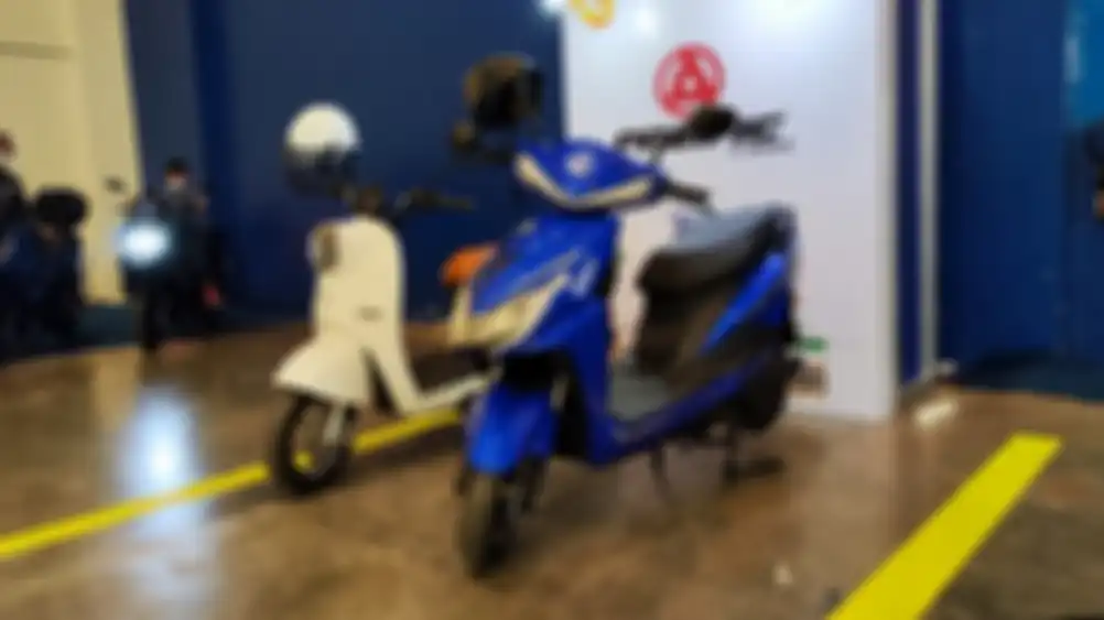Test drive Pacific Mizone di GIIAS 2022. Motor listrik buatan asli Indonesia harga Rp 11 juta. 