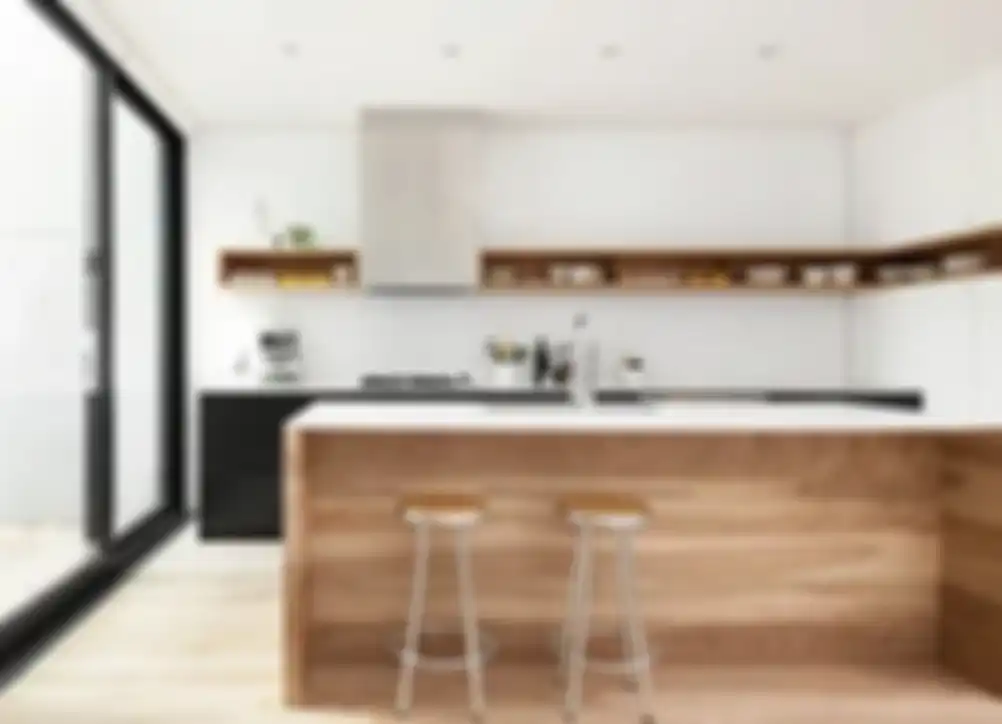 Desain dapur kecil terbuka di belakang rumah bikin mood Ibu-ibu makin happy. Terang saja Ibu RT sampai tanya-tanya terus. Ini 12 foto cantiknya.