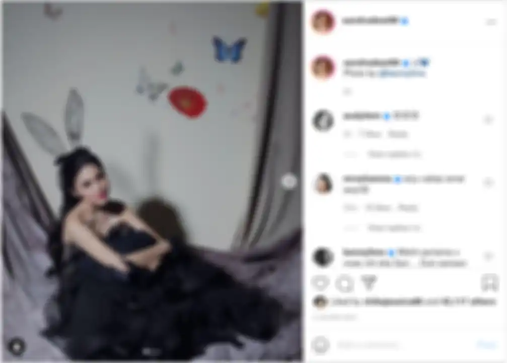 Pajang foto berdandan bak Alice in Wonderland, Sandra Dewi langsung banjir pujian dari banyak orang.