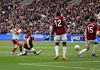 Hasil Liga Inggris - Gol Telat Trossard dan VAR Bawa Tuah, Arsenal Makin Dekat ke Tangga Juara