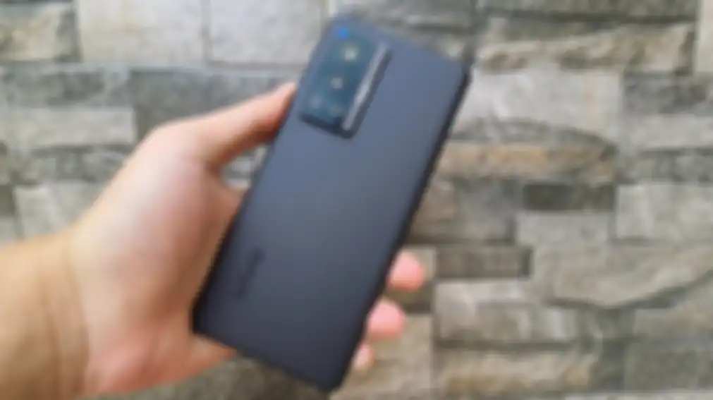Hands-on vivo X70 Pro.