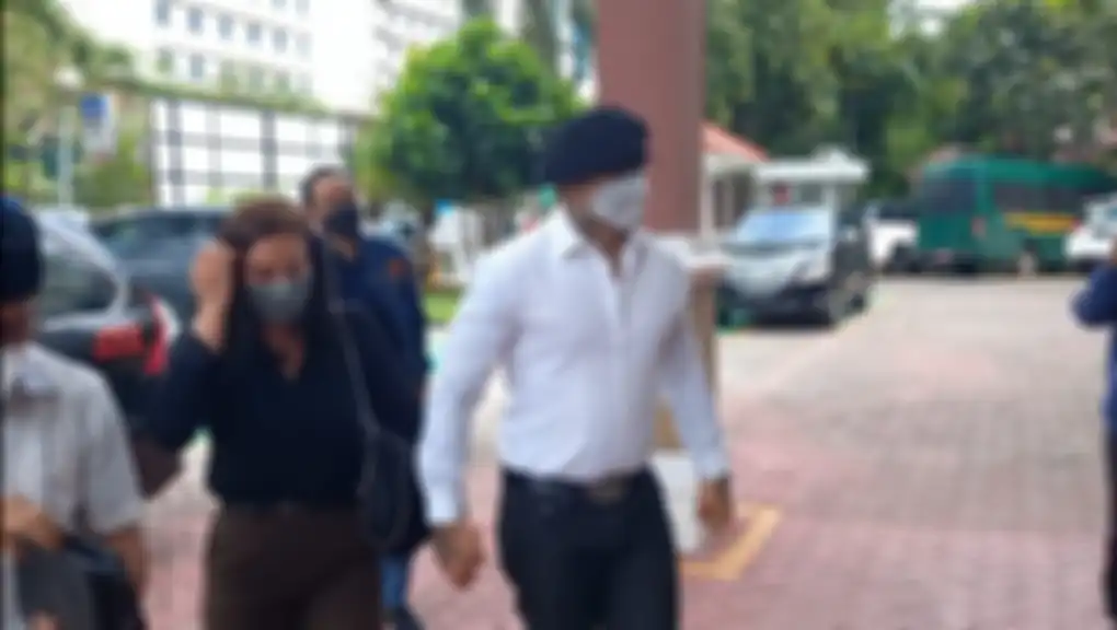 Jerinx SID didampingi Nora Alexandra tiba di Kejaksaan Negeri Jakarta Pusat, Rabu (1/12/2021) sekira pukul 13.00 WIB.
