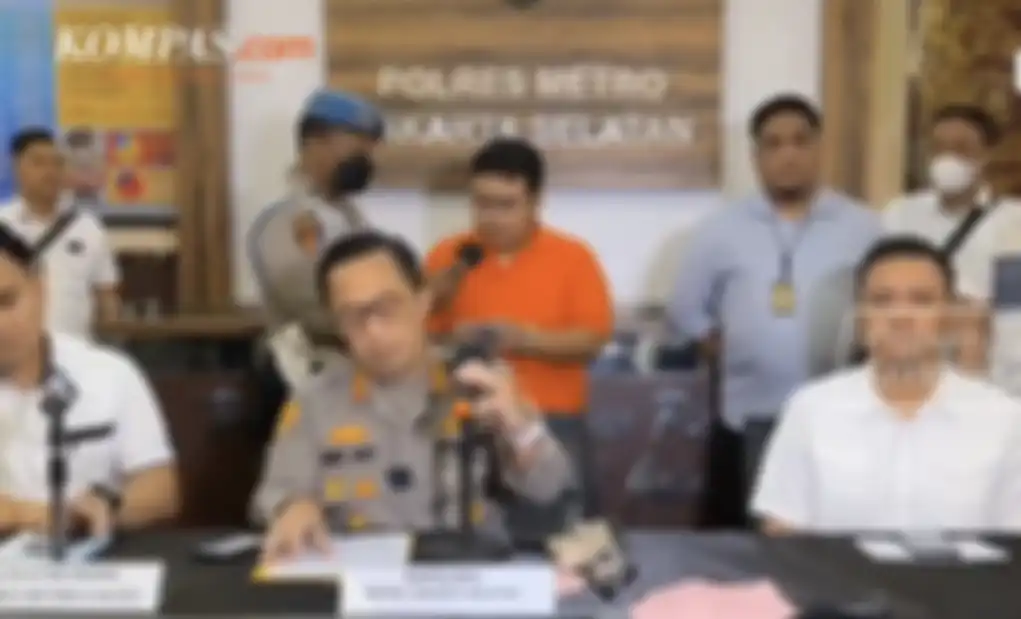 Tersangka Giorgio Ramadhan resmi ditahan di Mapolres Metro Jakarta Selatan.