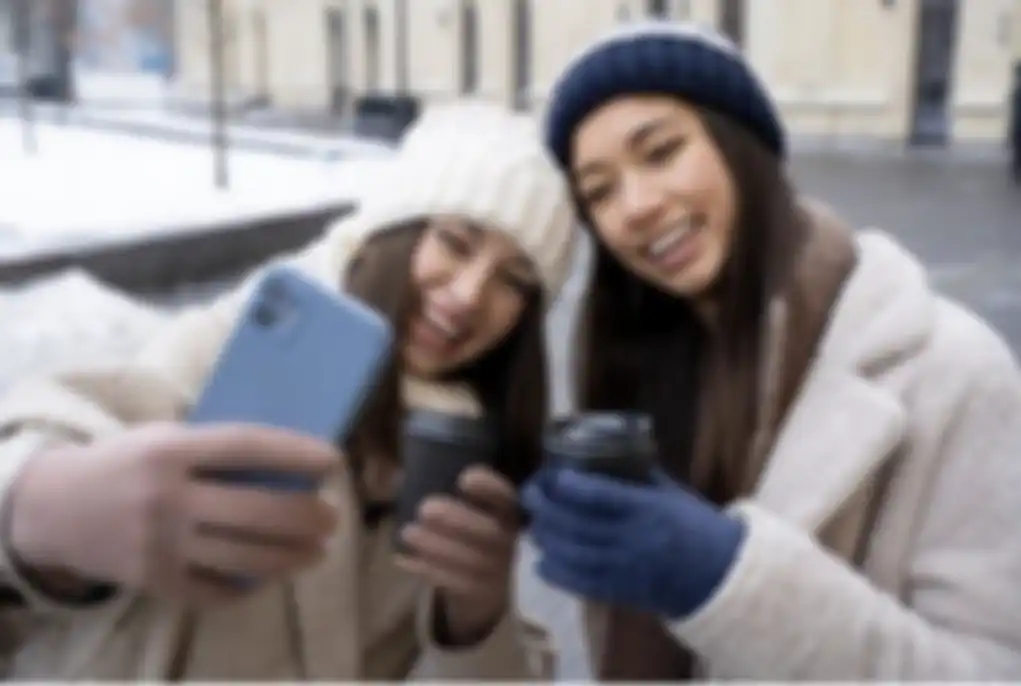 Begini cara foto selfie yang bagus dengan kamera HP. Bekas jerawat bandel di wajah hilang seketika. Si dia auto klepek-klepek. 