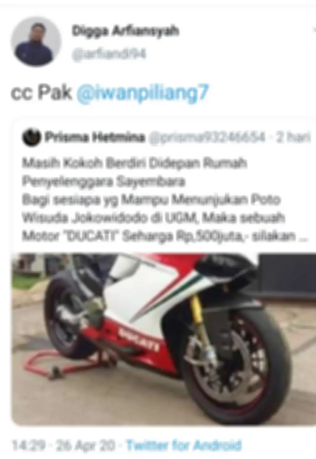 Media sosial Twitter mendadak heboh ketika ada sayembara foto wisuda Presiden Jokowi berhadiah motor Ducati seharga Rp 500 Juta.