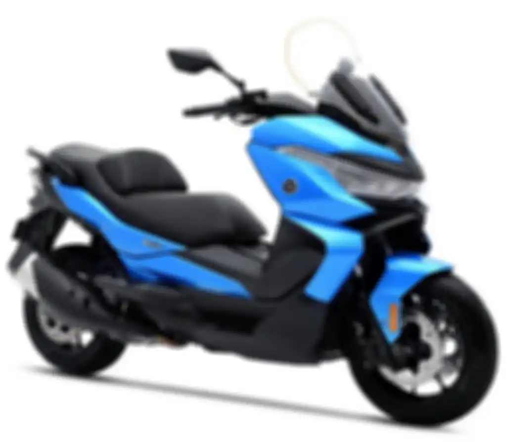 Voge SR4 350 meluncur.