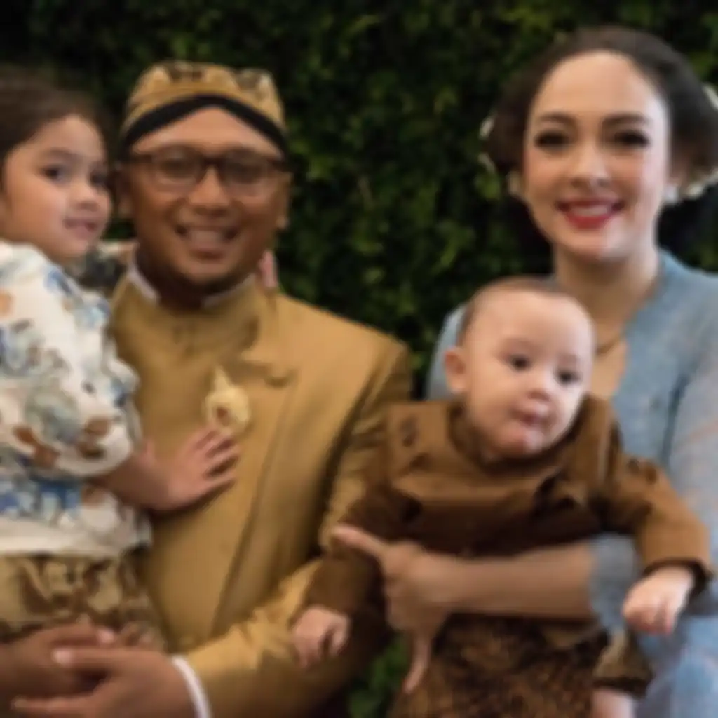 Cerita dokter Reisa Broto Asmoro dilamar oleh pangeran Keraton Solo