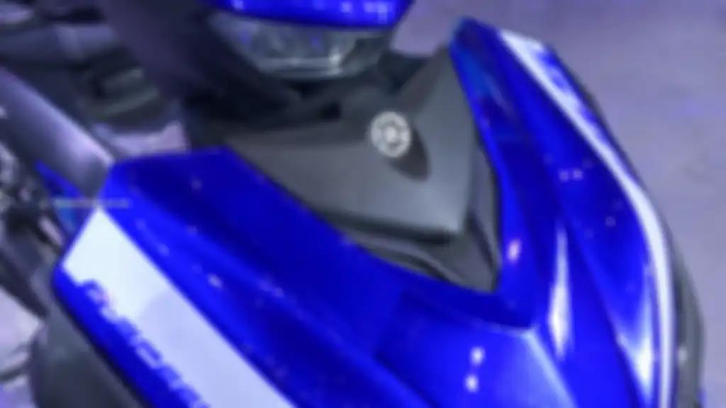 Yamaha MX King 155 VVA edisi standar. Tidak ada panel karbon spesial.