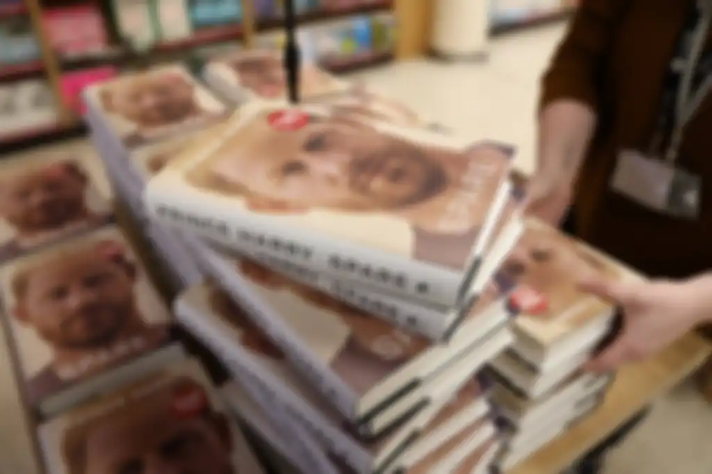 Buku Pangeran Harry laku