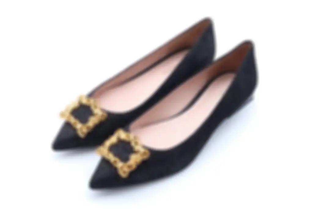 flat shoes