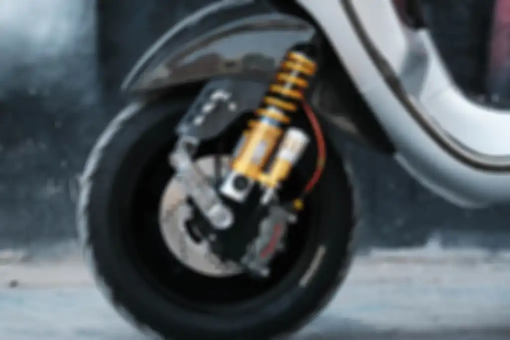 Kaki-kaki Vespa Sprint 150 Skuter Koloni Bali pakai part eksotis