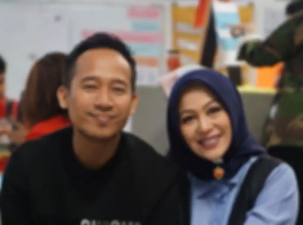 Shanty Widihastuti istri komedian Denny Cagur mengalami kehamilan di luar kandungan atau disebut keh
