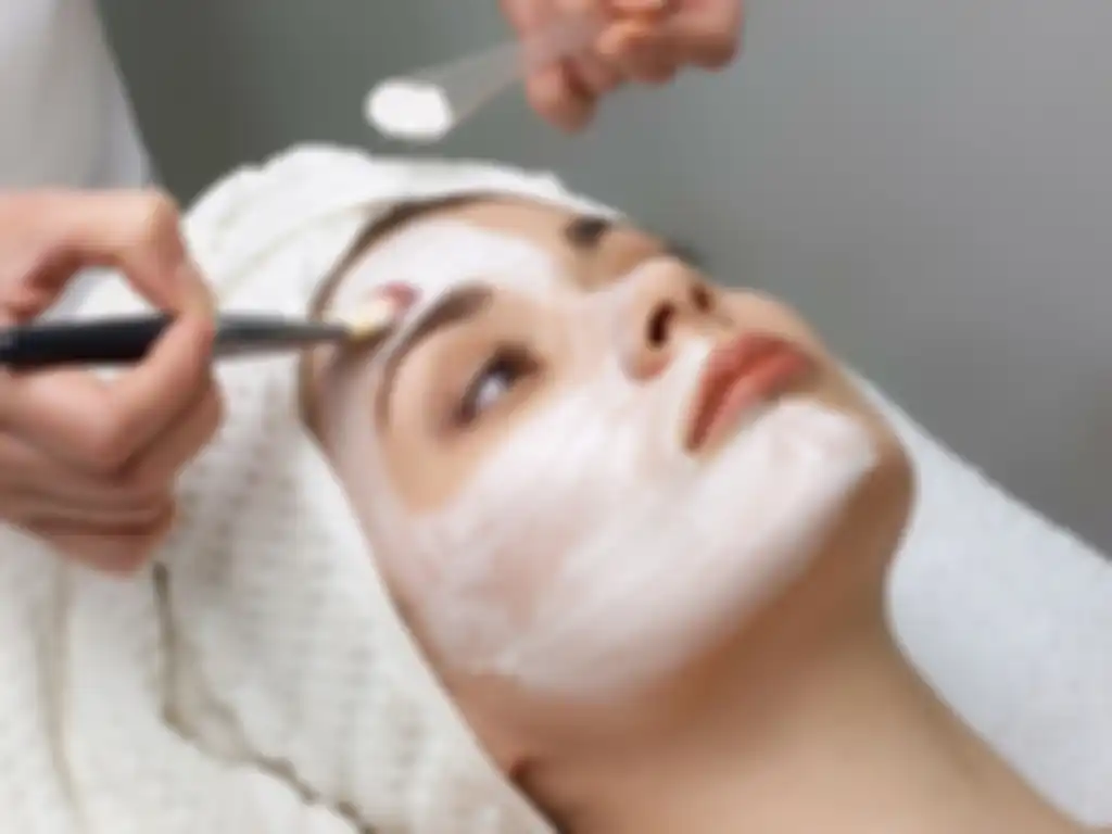 memutihkan wajah dengan bleaching, amankah?