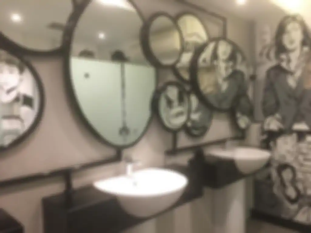 Kamar mandi di Posto Dormire