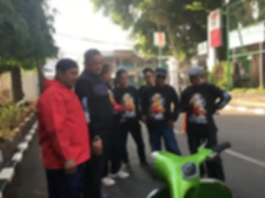 Walikota Jakarta Pusat bersama rekan-rekan skuteris