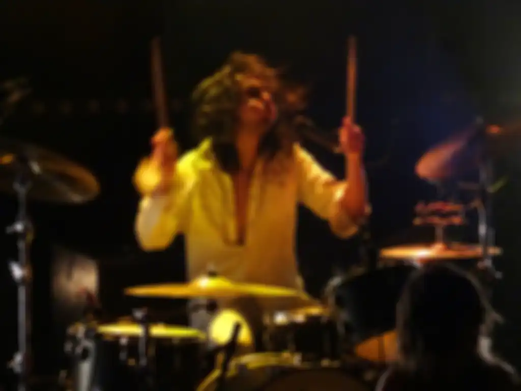 Drummer Wolf Alice, Joel Dilla