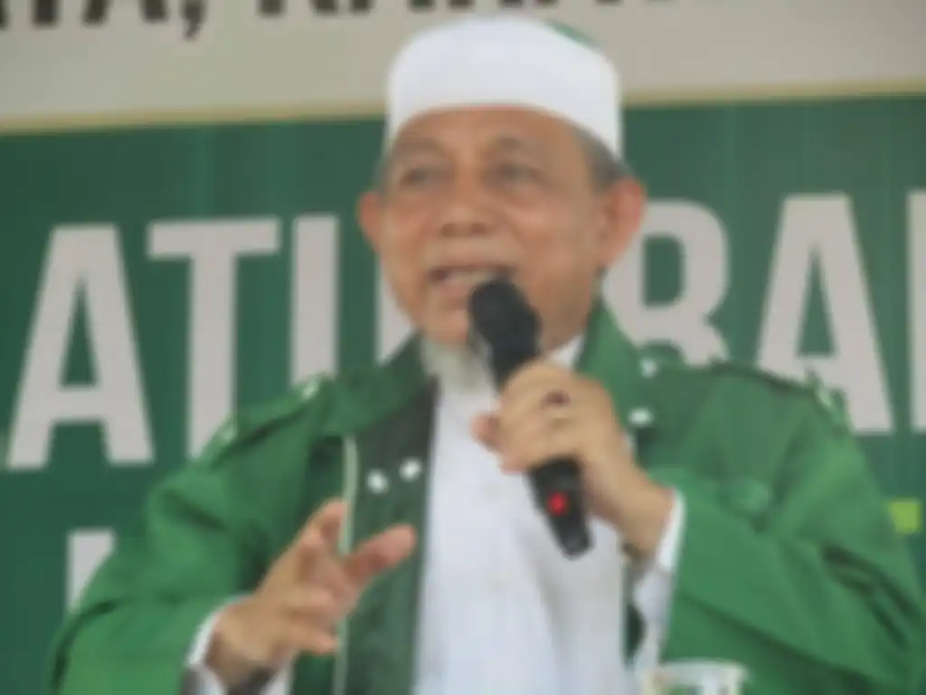 Foto Abdul Qadir Hasan Baraja pencetus Kebangkitan Khilafah viral. Polisi menemukan kata-kata berbahaya di konvoi Khilafatul Muslimin.