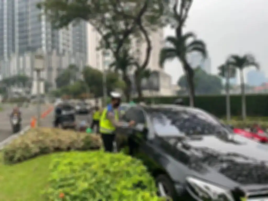 Pengemudi Mercy yang seruduk ojol di SCBD Jakarta Selatan ternyata sudah mengalami kondisi begini sebelum kecelakaan terjadi. 