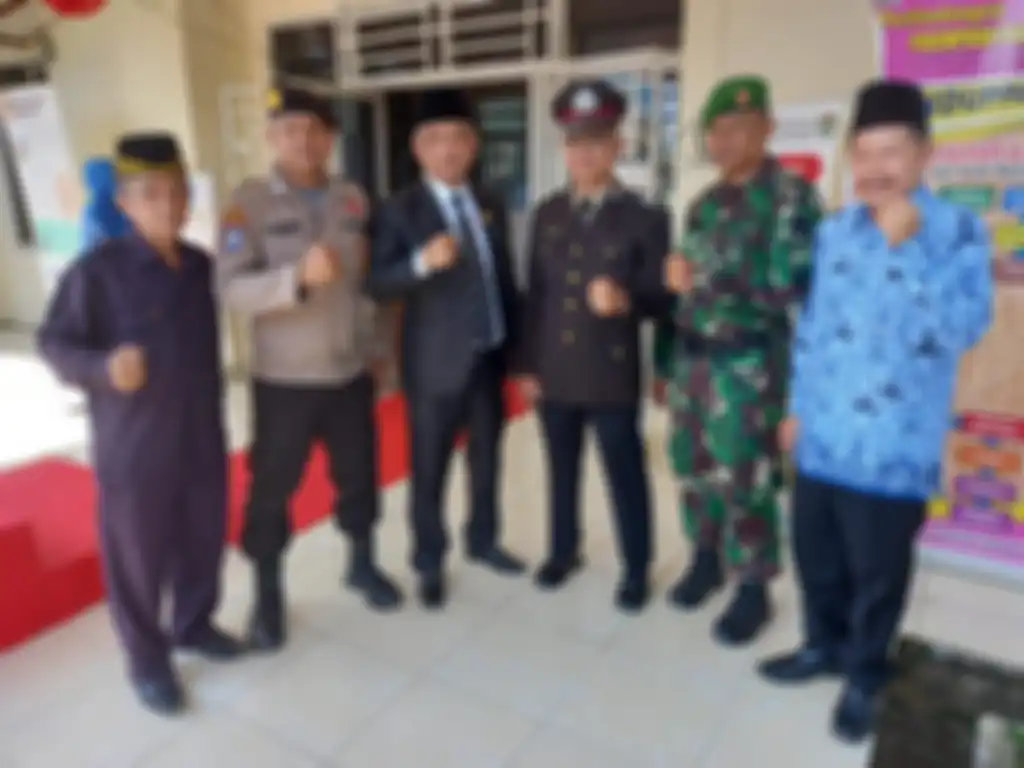 M. Zen Sukri, Anggota DPRD Fraksi Gerindra Kabupaten Muara Enim bersama kolega dan kerabatnya.
