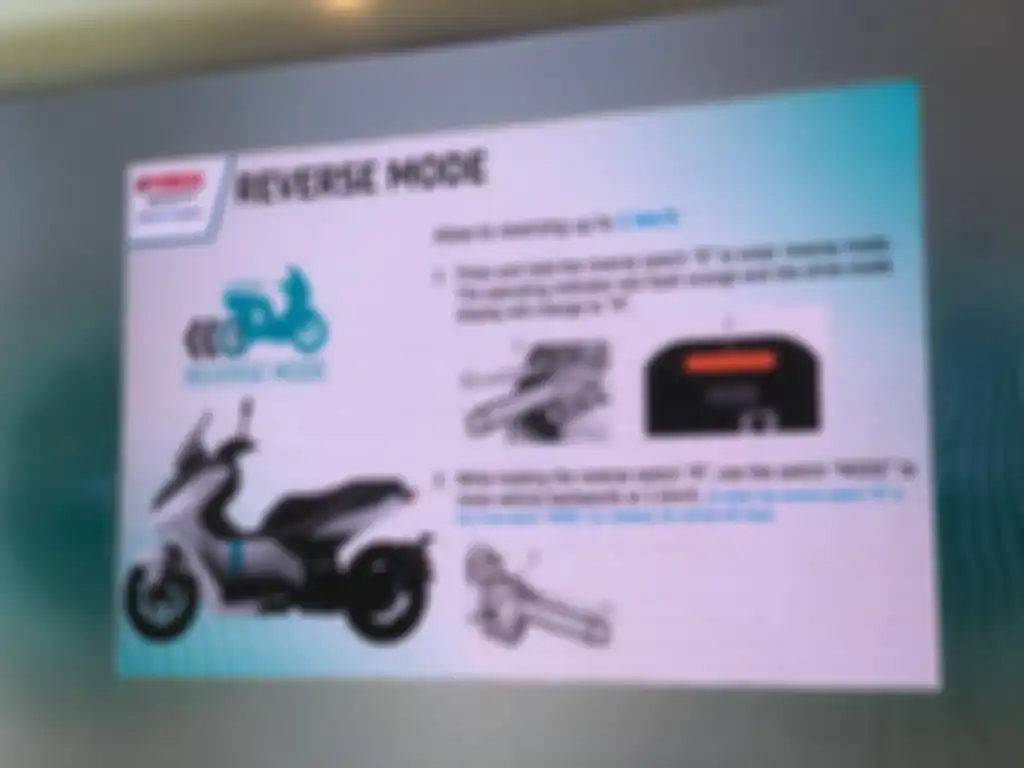 Penjelasan fitur Reverse Mode di motor listrik Yamaha E01.