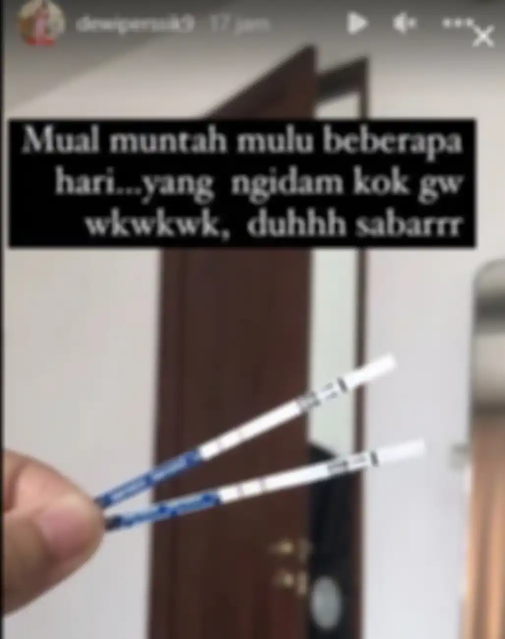Angga Wijaya balas Dewi Perssik yang posting foto test pack 2 garis. Semoga beliau dijauhkan dari orang tidak jujur.