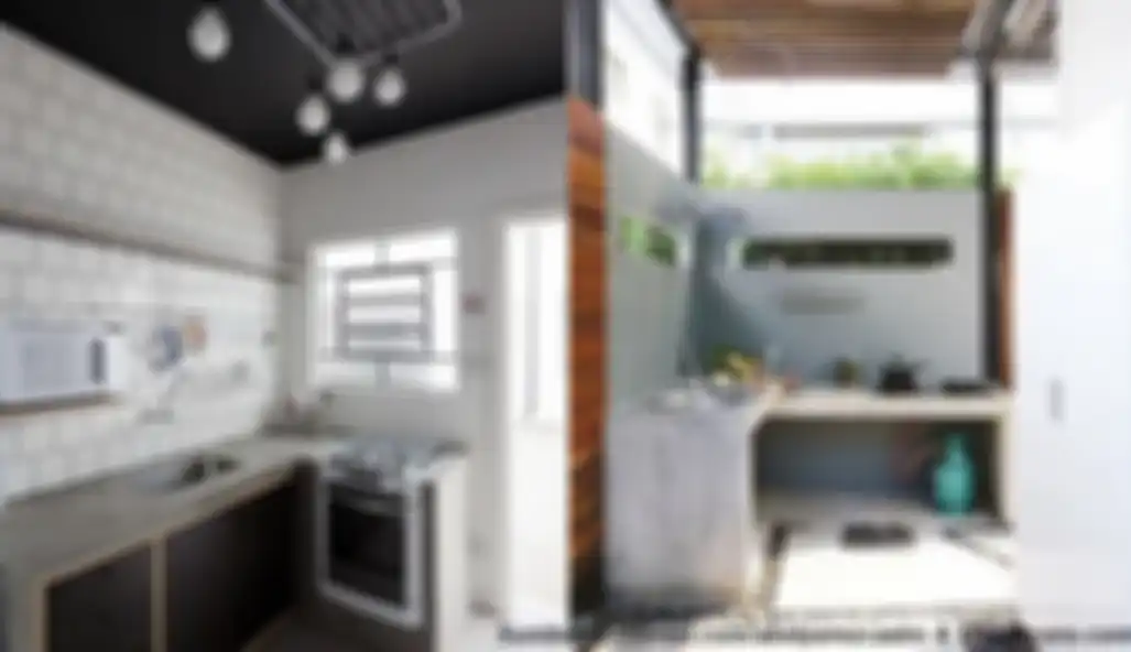 Desain meja dapur cor ini mampu memberi suasana aesthetic di area memasak. Dapur pun jadi makin berkelas. Tengok 9 foto hasilnya. 