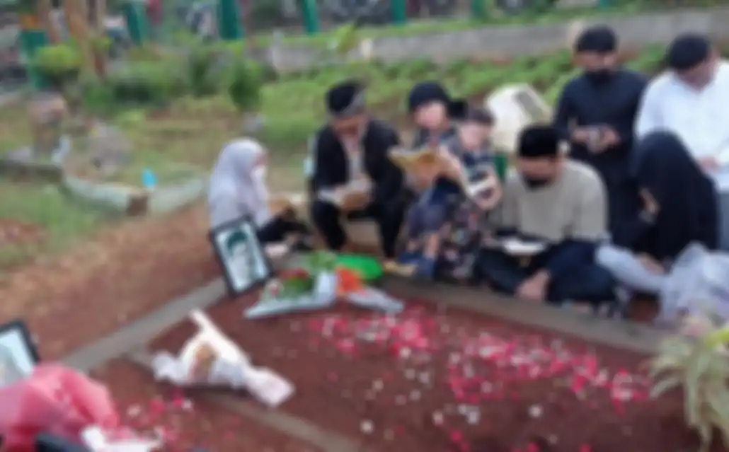 Haji Faisal ditemui di Taman Makam Islam Malaka, Ulujami, Jakarta Selatan, Sabtu (26/2/2022).