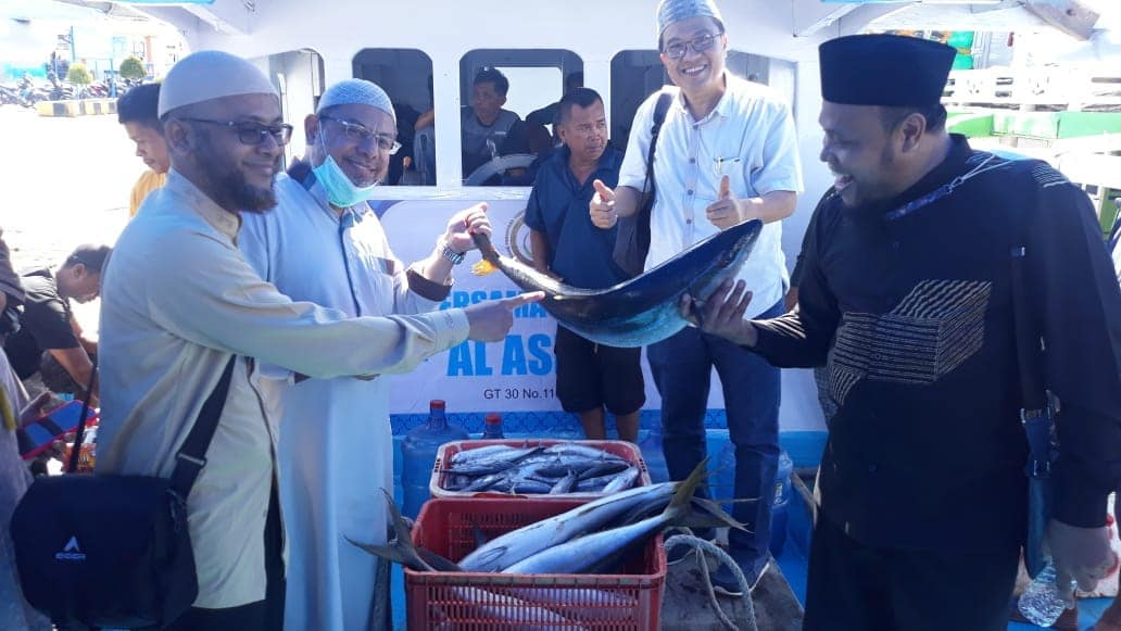 Ketika kabar penangkapan itu tersebar luas, Ustaz Farid Okbah mengunggah foto dirinya bersama Presiden Jokowi. Ini permintaannya.