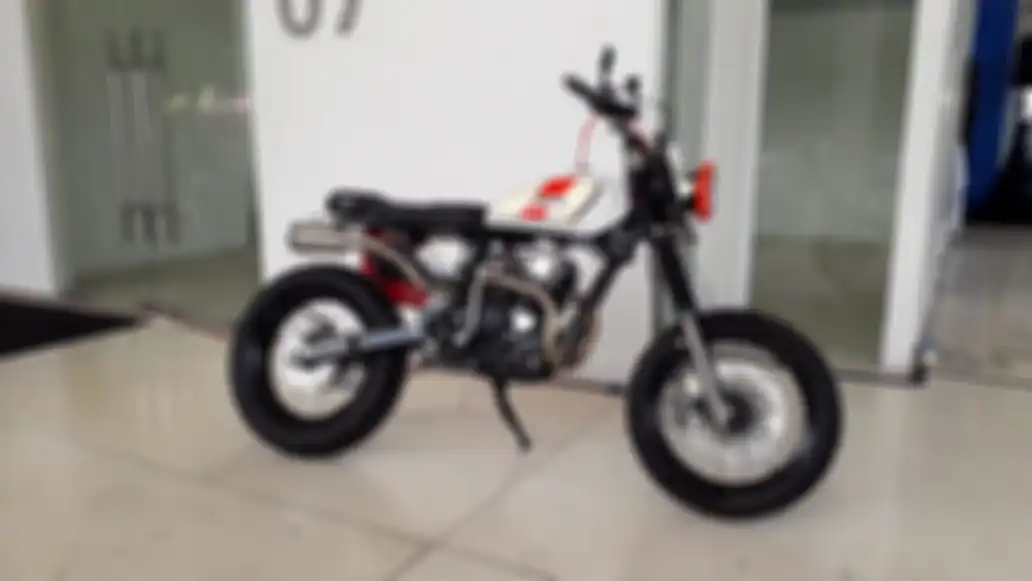 Modifikasi Yamaha Scorpio Pakai Kaki Kaki Kawasaki.