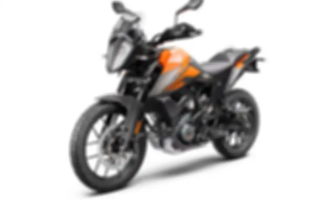 KTM 390 Adventure tampangnya mirip dengan sang kakak, 790 Adventure