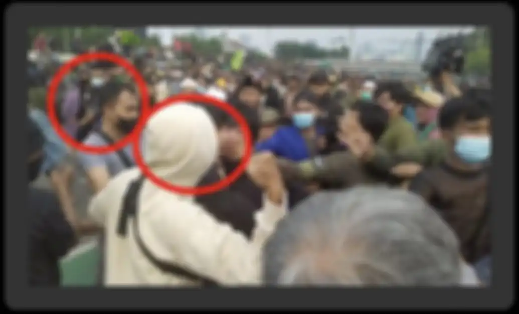 Pria asal Lampung ini tak terima wajahnya masuk di foto pengeroyok Ade Armando. Dia mengaku tak mengikuti demo mahasiswa 11 April. 