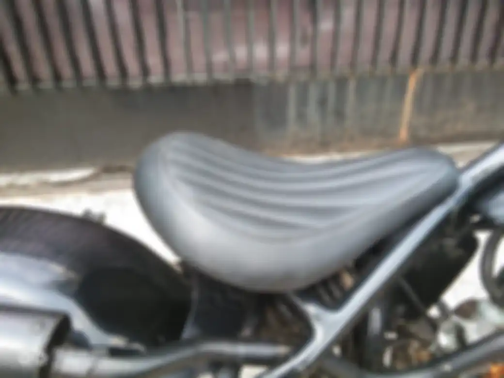Jok dibuat single seat.