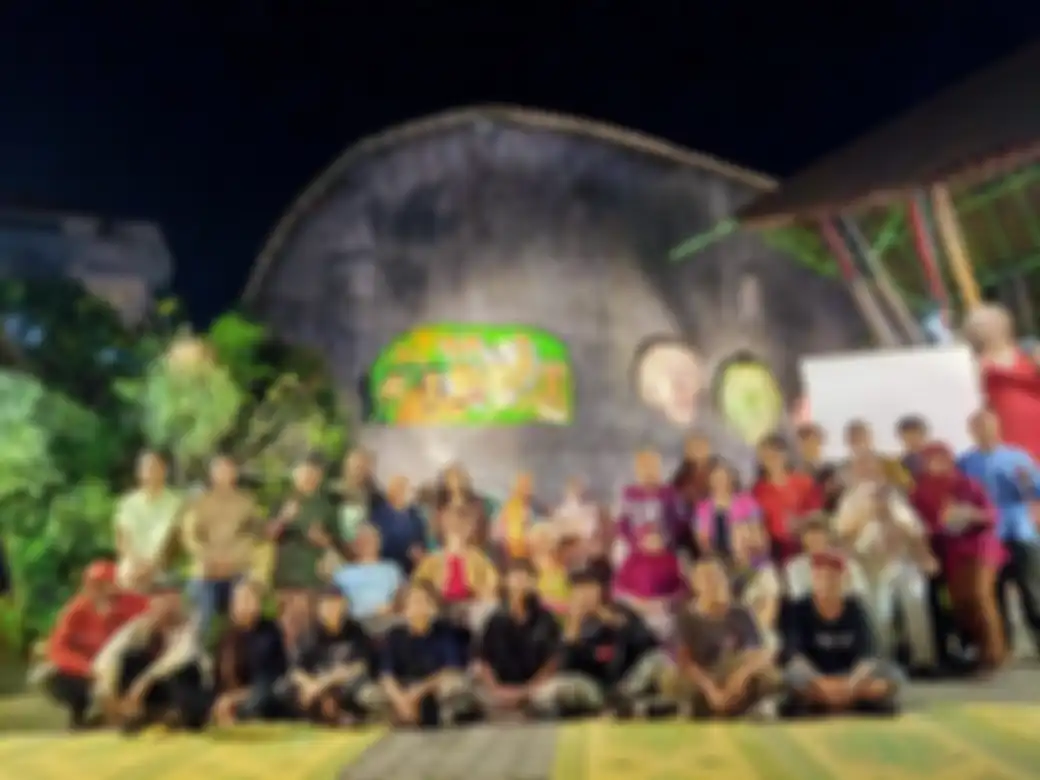 Foto bersama para seniman yang hadir pada Haul Affandi ke-32, Senin, (23/5/22)