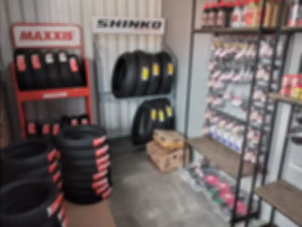 Art ‘N Speed menyediakan beragam aksesoris dan spare parts untuk motor matic.