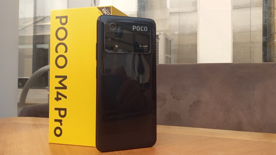 Unboxing POCO M4 Pro